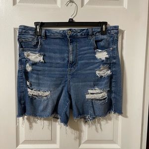 American Eagle next level stretch curvy high rise Shortie shorts size 18